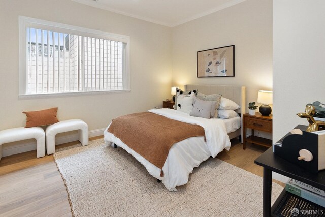 110 Sheridan Rd, Oakland, CA 94618 - bedroom with wood finished floors and crown molding