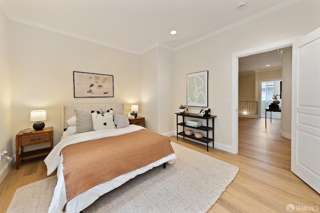 110 Sheridan Rd, Oakland, CA 94618 - bedroom featuring crown molding, light wood-type flooring, baseboards, and recessed lighting