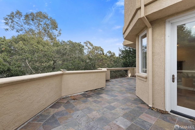 110 Sheridan Rd, Oakland, CA 94618 - view of patio with a balcony