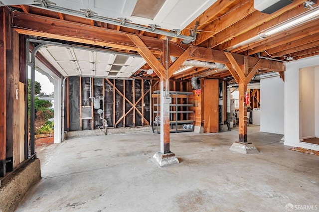 garage featuring washer / clothes dryer