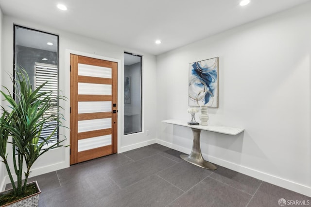 2055 42nd Ave, San Francisco, CA 94116 - foyer with recessed lighting and baseboards