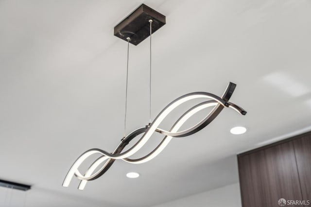 2055 42nd Ave, San Francisco, CA 94116 - detailed view of recessed lighting