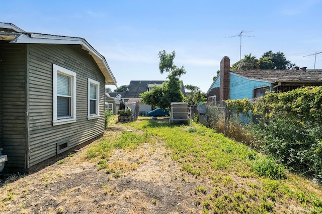 2340 Cooley Ave, East Palo Alto, CA 94303 - view of yard with fence