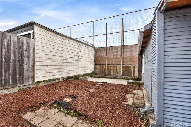 2830 Parker Ave, Oakland, CA 94605 - view of fenced yard