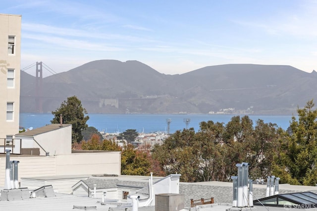 2344 Franklin St, San Francisco, CA 94123 - property view of mountains with a water view