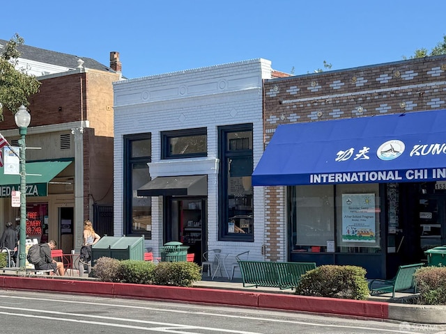 view of building exterior