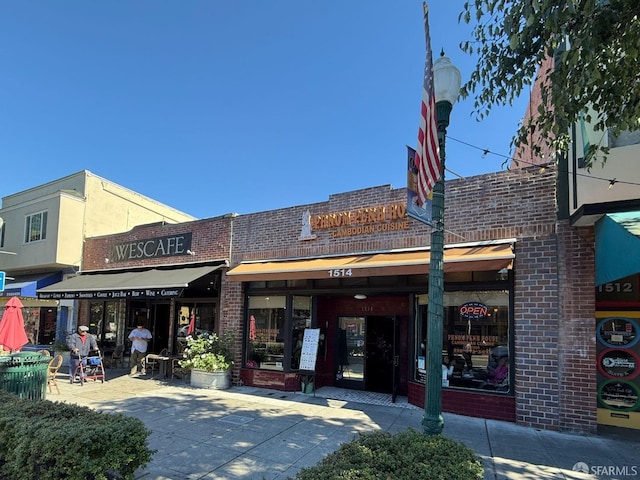 view of building exterior