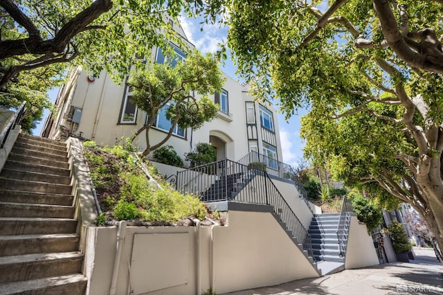 1925 Leavenworth St Unit 9, San Francisco, CA 94133 - photo 1