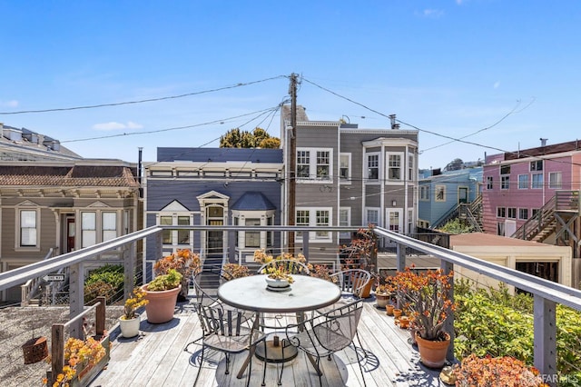 157-167 Vicksburg St, San Francisco, CA 94114 - view of wooden deck