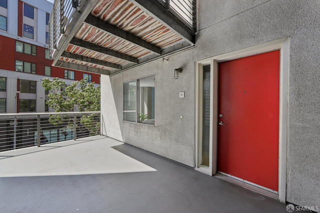 311 Oak St Unit 301, Oakland, CA 94607 - property entrance with stucco siding