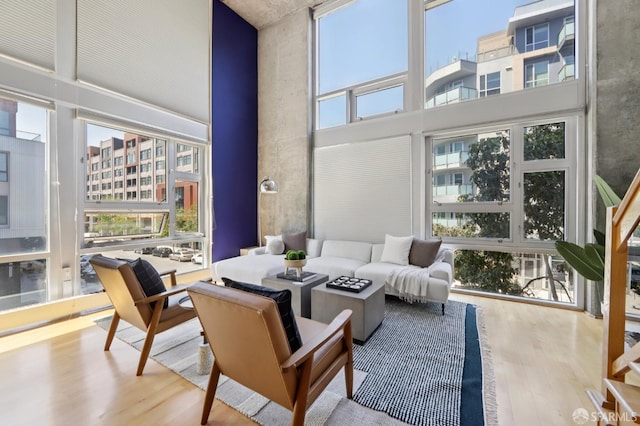 311 Oak St Unit 301, Oakland, CA 94607 - view of sunroom / solarium
