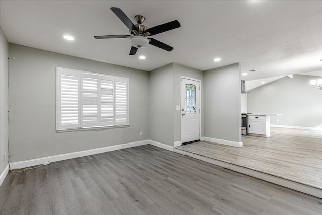 entrance foyer with light wood-style floors, recessed lighting, ceiling fan, and baseboards