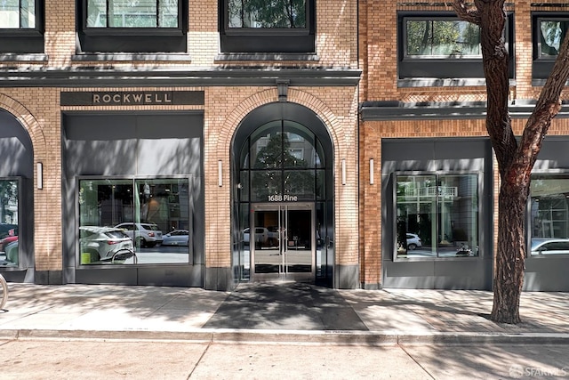 1688 Pine St Unit E709, San Francisco, CA 94109 - entrance to property featuring brick siding