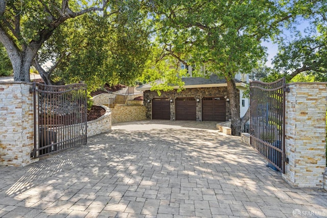 12553 Parker Ranch Ct, Saratoga, CA 95070 - view of gate