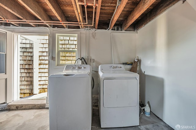 278 Whitney St, San Francisco, CA 94131 - laundry area featuring washer and dryer