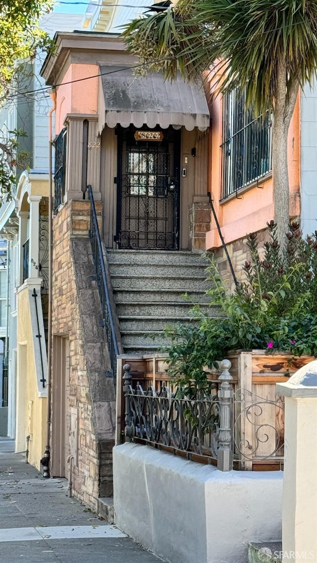 view of entrance to property