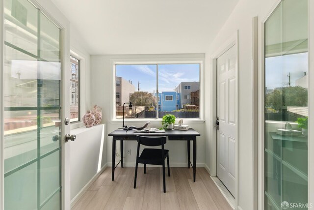 1278 La Playa St, San Francisco, CA 94122 - office area featuring light wood-style flooring and baseboards