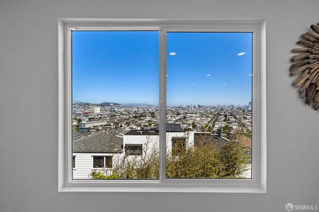 226 Rutledge St, San Francisco, CA 94110 - detailed view of a city view