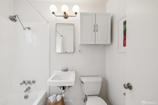 75 Lurline St, San Francisco, CA 94122 - full bathroom featuring toilet, shower / tub combination, and a sink