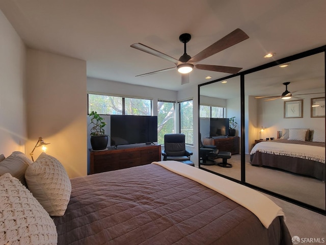 bedroom with ceiling fan