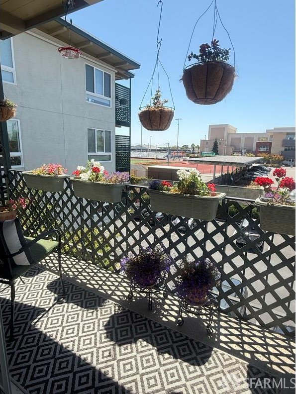 800 N Delaware St Unit 316, San Mateo, CA 94401 - view of balcony