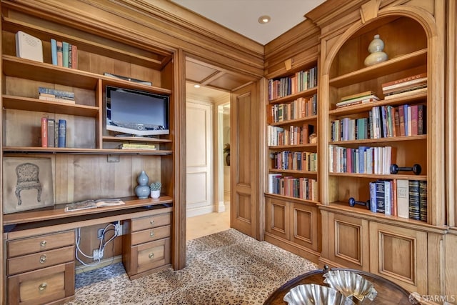 1190 Sacramento St Unit 6, San Francisco, CA 94108 - office space featuring built in study area, built in shelves, and carpet