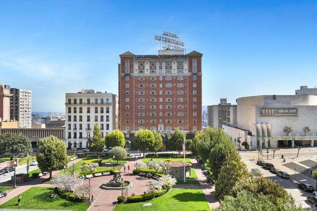 1190 Sacramento St Unit 6, San Francisco, CA 94108 - view of property's community with a view of city