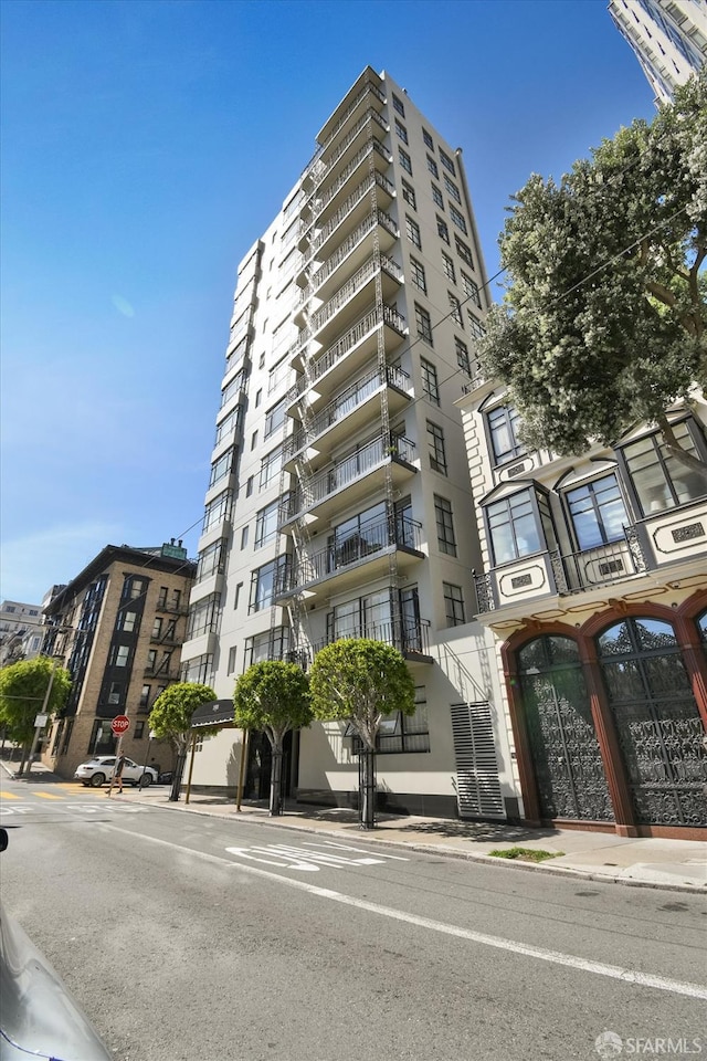 1190 Sacramento St Unit 6, San Francisco, CA 94108 - view of building exterior