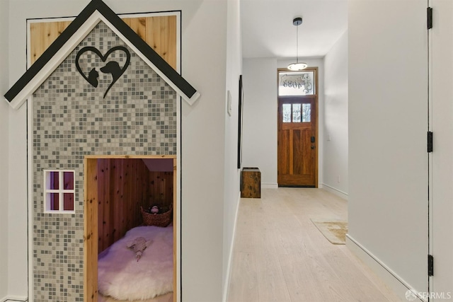 4038 18th St, San Francisco, CA 94114 - foyer with wood finished floors and baseboards