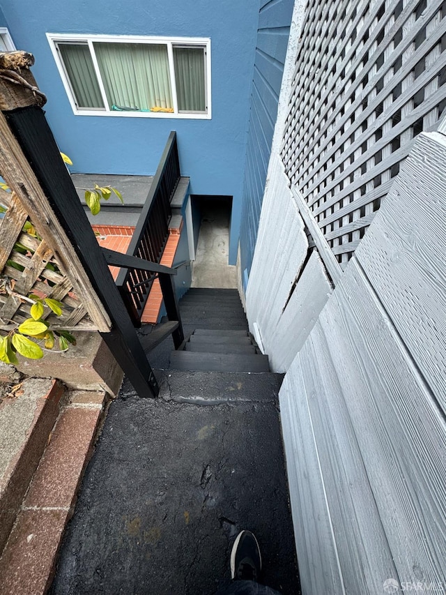 1646 19th Ave, San Francisco, CA 94122 - view of stairs