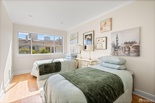3044 Franklin St Unit 302, San Francisco, CA 94123 - bedroom featuring crown molding, wood finished floors, and baseboards