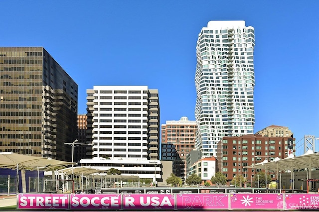 333 1st St Unit N307, San Francisco, CA 94105 - view of building exterior with a city view
