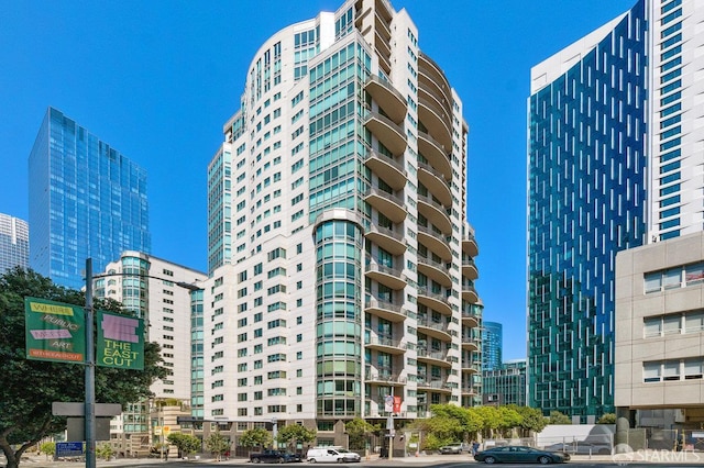 333 1st St Unit N307, San Francisco, CA 94105 - view of property with a view of city