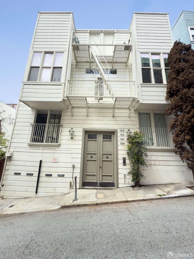 view of townhome / multi-family property
