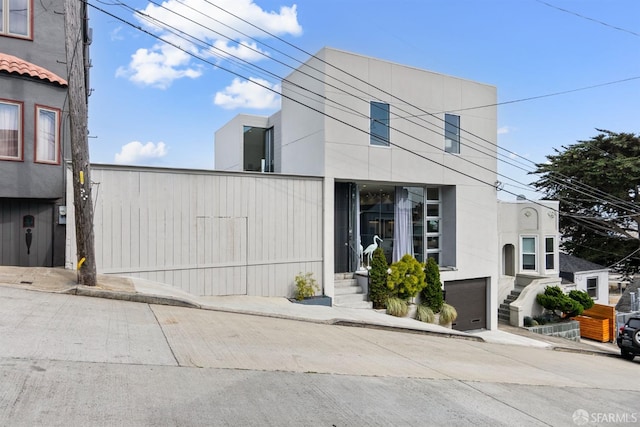 view of front facade with a garage