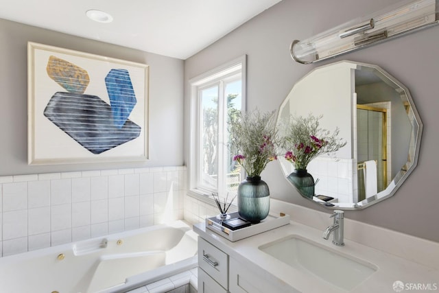 773 Duncan St, San Francisco, CA 94131 - full bath featuring vanity and a jetted tub