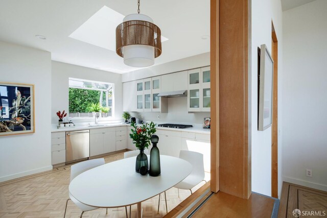 773 Duncan St, San Francisco, CA 94131 - kitchen with dishwasher, gas cooktop, light countertops, and a sink