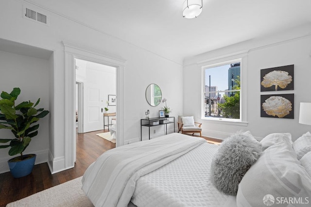 59 Octavia St, San Francisco, CA 94102 - bedroom featuring wood finished floors and baseboards