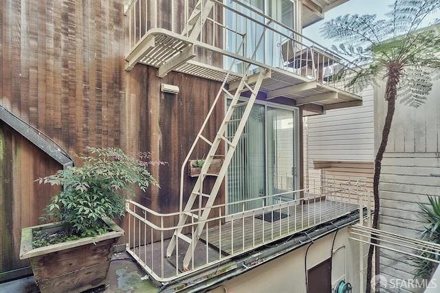 view of home's exterior