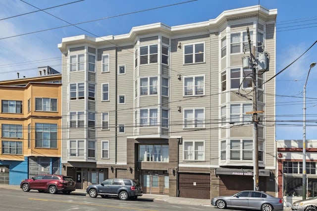 566 S Van Ness Ave Unit 31, San Francisco, CA 94110 - view of apartment building / complex