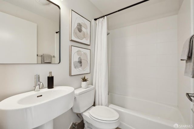 566 S Van Ness Ave Unit 31, San Francisco, CA 94110 - bathroom with a sink and shower / tub combo with curtain