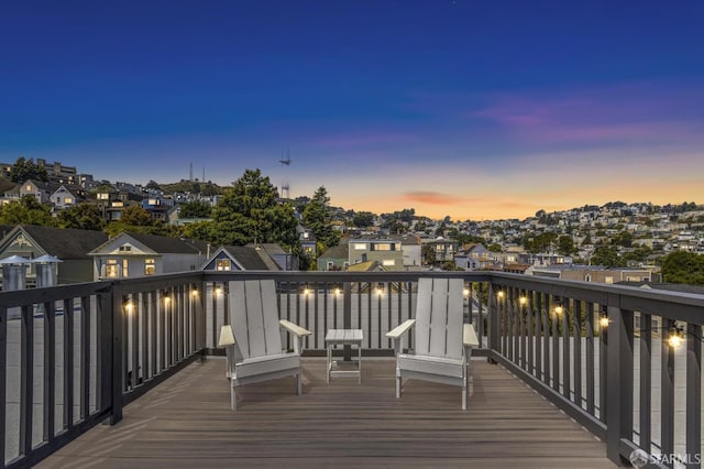 207 Eureka St, San Francisco, CA 94114 - wooden terrace with a residential view