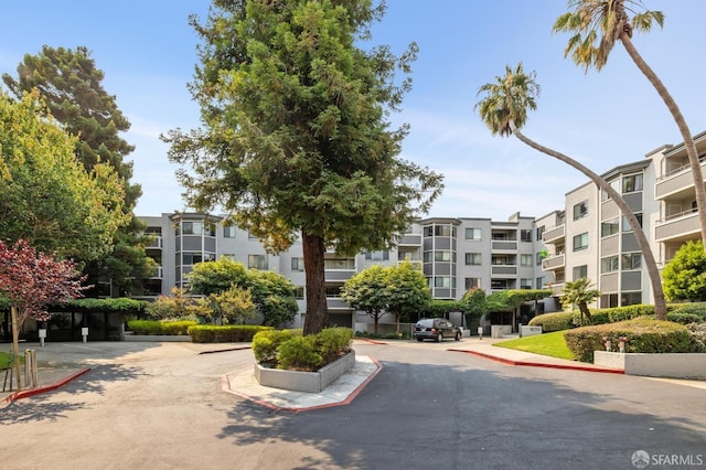 360 Guerrero St Unit 408, San Francisco, CA 94103 - view of property's community