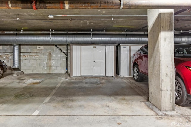 360 Guerrero St Unit 408, San Francisco, CA 94103 - parking deck with concrete block wall