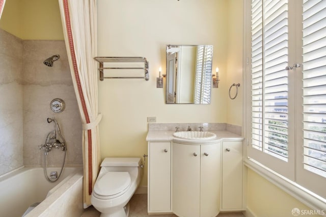 2000 Washington St Unit 4, San Francisco, CA 94109 - full bathroom featuring toilet, vanity, and tiled shower / bath