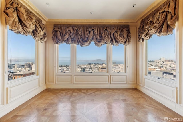 2000 Washington St Unit 4, San Francisco, CA 94109 - unfurnished dining area featuring ornamental molding and a decorative wall