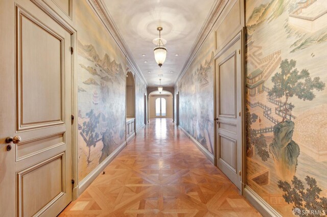 2000 Washington St Unit 4, San Francisco, CA 94109 - corridor featuring ornamental molding, baseboards, arched walkways, and wallpapered walls