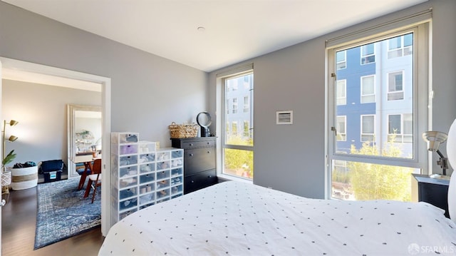888 7th St Unit 234, San Francisco, CA 94107 - bedroom featuring dark wood-type flooring
