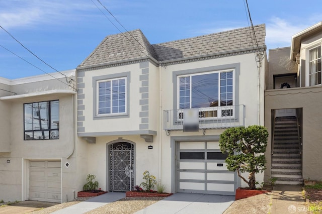 view of front of house with a garage