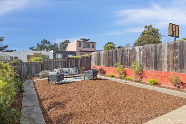 view of yard featuring an outdoor hangout area and a patio